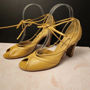 Beautiful leather heels with ankle tie